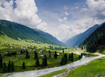 The Essentials of Warwan & Daksum Valley