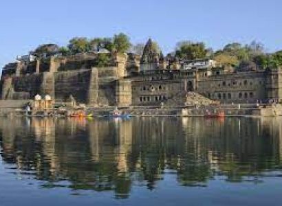 Maheshwar Tour Package 2 Night 3 Days