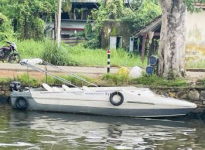 4 Hours Boating in Alappuzha 7 Members