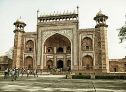 10 Nights Uttar Pradesh Tour Package From Delhi