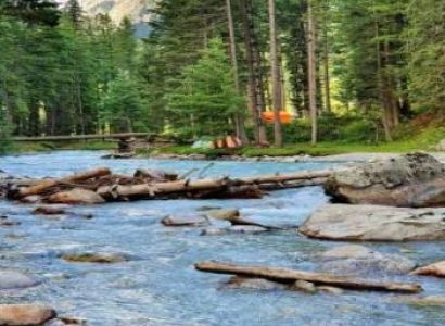 Deluxe Kashmir Tour Package For 4 Nights 5 Days