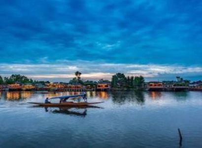 Deluxe Kashmir Tour Package For 5 Nights 6 Days