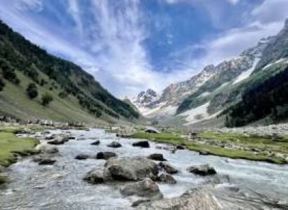 2 Nights 3 Days Srinagar Pahalgam Gulmarg Tour