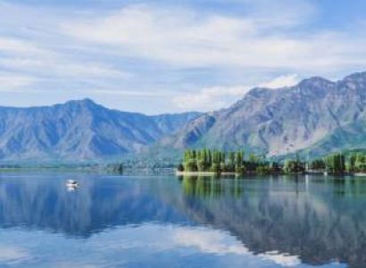 2 Nights 3 Days Srinagar - Gulmarg Tour