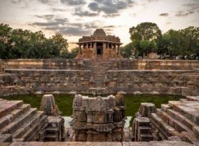 2N 3D Gujarat Package - Explore Sun Temple At Modhera