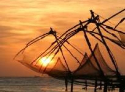 Kochi & Kovalam & Thekkady & Alleppey & Munnar Tour Package - 7 Days Standard
