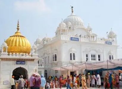 Amritsar To Gurudwaras Tour From Ludhiana