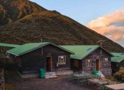 4 Days Mount Meru Trekking Tour