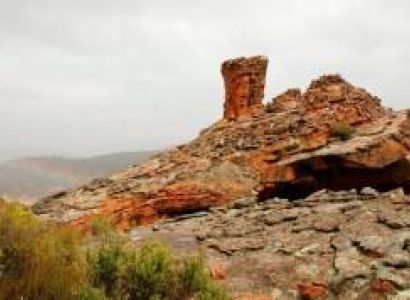 Visit The Stadsaal Caves To See San Rock Art Tour