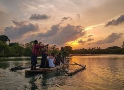 Sundowner Cruises With Dinner Tour