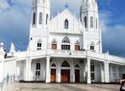 Luxury 1 Night / 2 Days Itinerary: Madurai – Velankanni Luxury AC Sedan