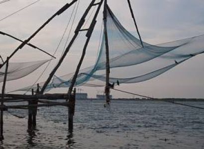 : Theni to Cochin (Kochi) Tour Package Vehicle: Luxury 2+2 Seating 40 Seater AC Bus