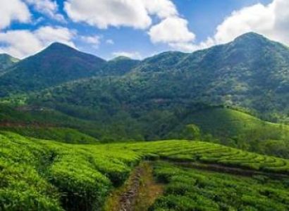Theni, Megamalai, Thekkady, Munnar, Vagamon, Kodaikanal & Idukki Hill Station Tour Sedan