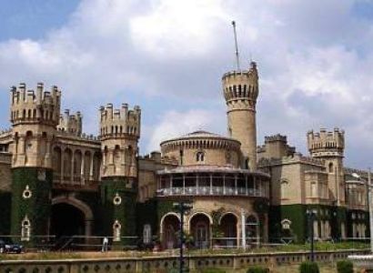 Bangalore City Tour with English Guide & Multi Language Support