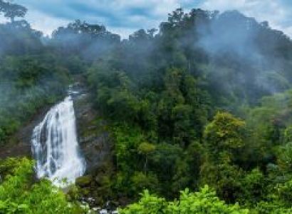 Luxury 2 Nights / 3 Days Grand Tour: Theni – Thekkady – Munnar – Bangalore