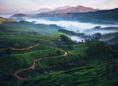 Luxury 2 Nights / 3 Days Grand TourLuxury 2 Nights / 3 Days Grand Tour: Theni - Thekady - Munnar - B
