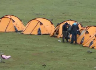 Kolhai Base Camp Trek 6 Nights 7 Days Tour