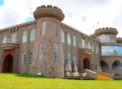 Team Building In Tafaria Castle - Country Lodge Tour