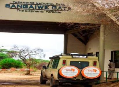 5 Days 4 Nights Arusha - Tarangire - Serengeti - Ngorongoro Crater Private Safari Tour
