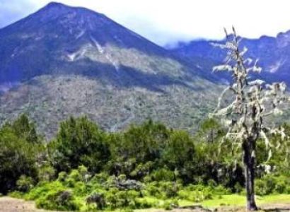 3 Days Mount Meru Trek Tour