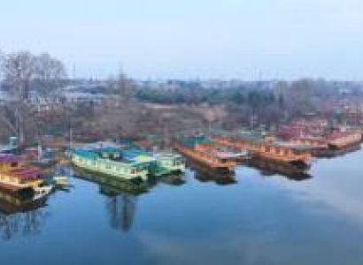 Delhi to Srinagar Jammu Kashmir destination