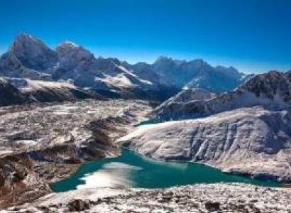 Everest Base Camp Chola Pass Gokyo Trek - 15 Days Tour