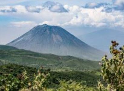 3-Days Trekking Adventure - Oldoinyo Lengai - Lake Natron Tour