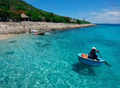 Ho Chi Minh City & Da Nang & Hoi An & Ha Long & Hanoi Tour Package - 10 Days Budget