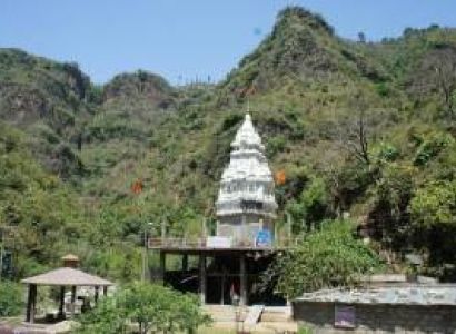 Katra & Srinagar & Sonamarg & Gulmarg & Reasi 9 Days Budget Tour Package