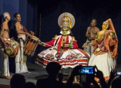 7 Days Kochi & Thekkady & Munnar & Thrissur & Mararikulam Tour Package Budget