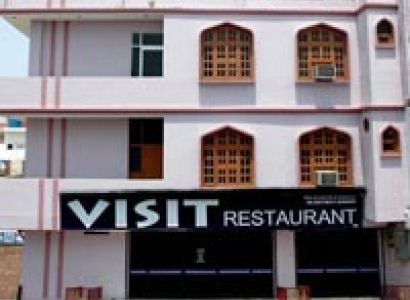 Hotel Visit Deluxe Package Image