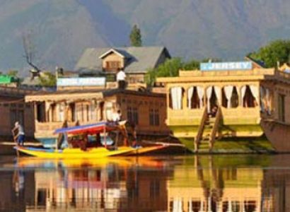 Houseboat New Maharaja Palace & Group, Srinagar J&K India