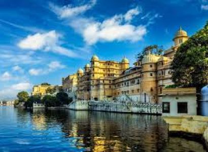 Ludhiana – Jaipur – Agra Tour
