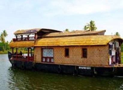 Bangalore - Munnar - Alleppey Tour