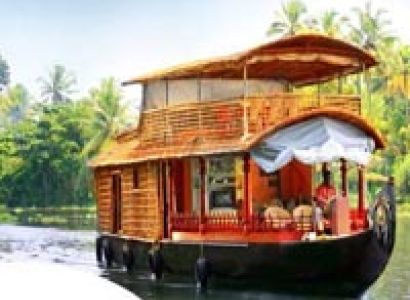 Hyderabad with Exotic Kerala Tour Package