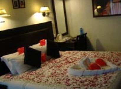 Honeymoon - Budget Tour