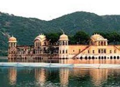 Classical Forts and Palaces Tour