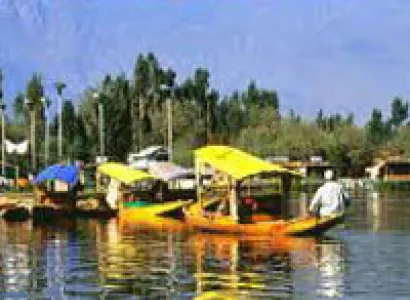 Honey Moon Package to Wadi-e-Gulposh	