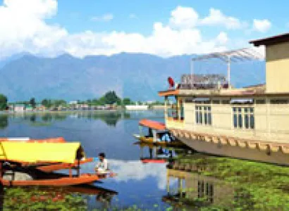 Srinagar Houseboat Package