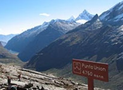 Santa Cruz Trek with 69 Lake