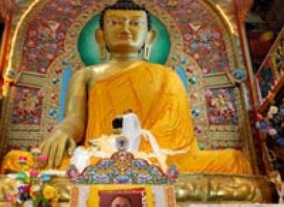 Buddhist Temple With East India Tour